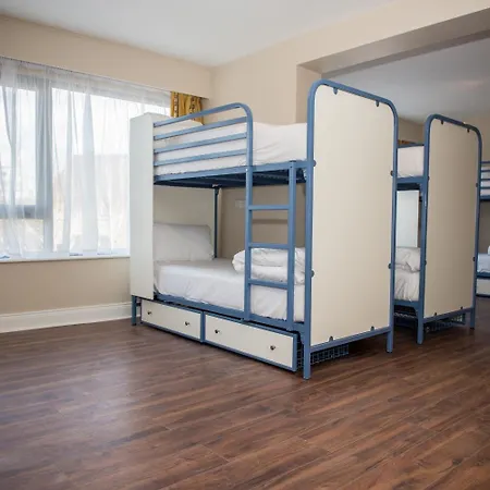 3 Lakes بيت شباب